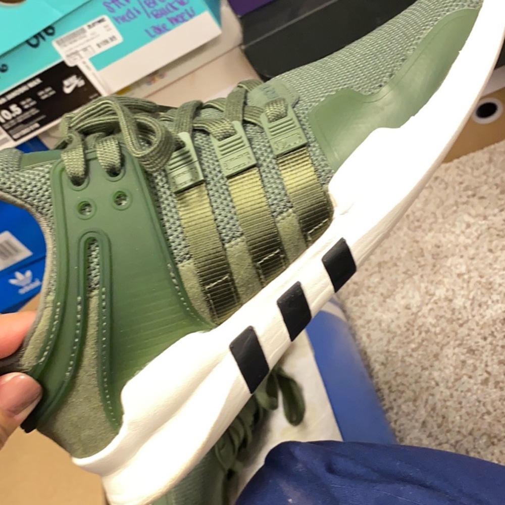 Adidas - Picture 3 of 5